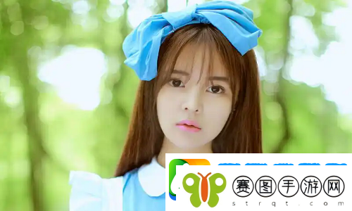 小雪为什么会把衣服解开给老杨摸