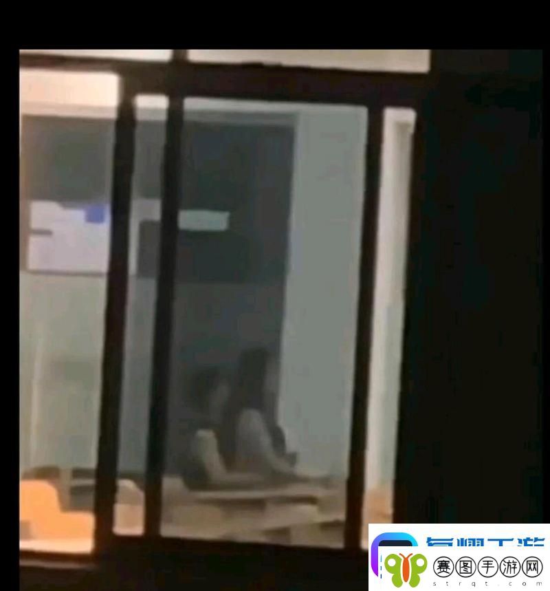 教室里的激情在线观看