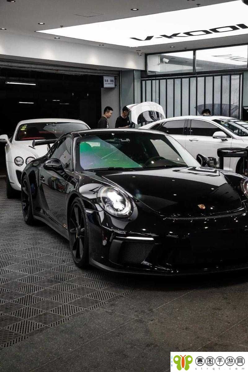 911