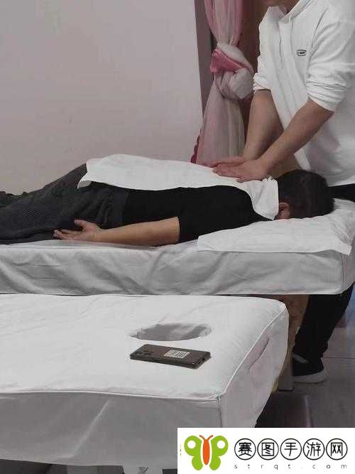 一名按摩师使我达到了高潮