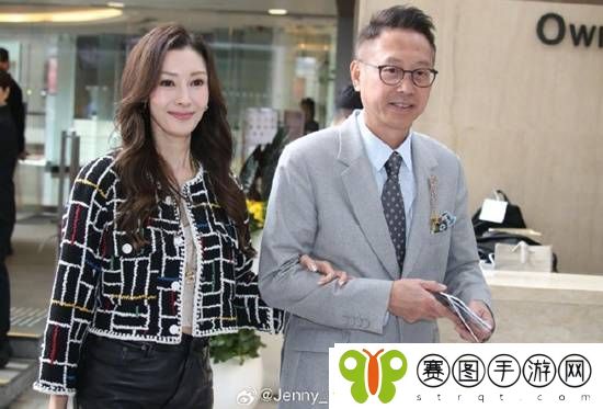 54岁李嘉欣状态罕见现身