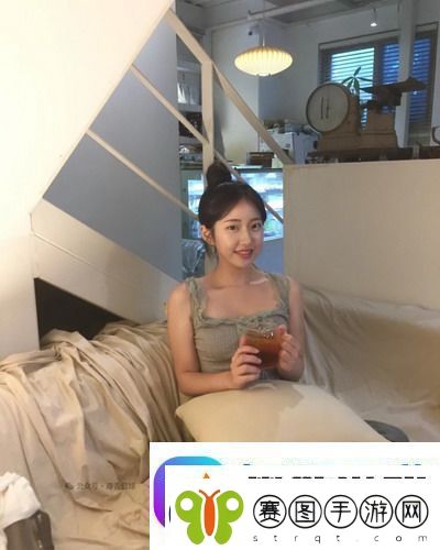 一边下奶一吃敷面膜60分钟太上头！人间真实