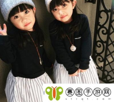 双胞胎姐妹齐上阵