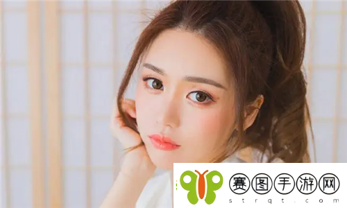 丰满的女邻居三级