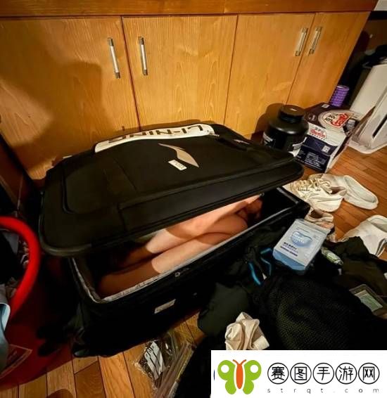 CBA球员把女友装行李箱带进宿舍!通宵补课后被禁赛
